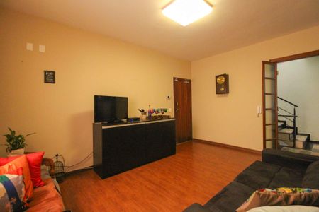 Casa à venda com 407m², 4 quartos e 4 vagas