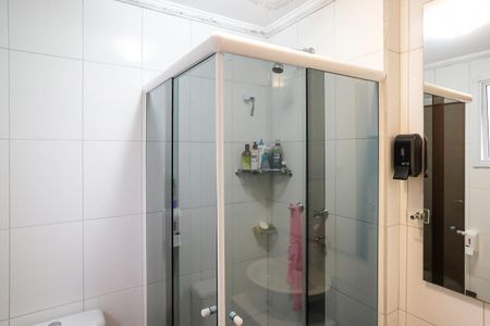Apartamento à venda com 61m², 2 quartos e 2 vagasBanheiro da suíte