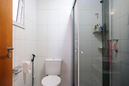 Apartamento à venda com 61m², 2 quartos e 2 vagasBanheiro da suíte