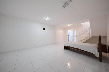 Sala de casa para alugar com 1 quarto, 70m² em Jardim Triana, São Paulo