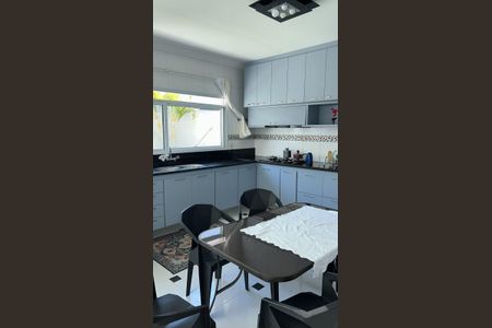 Casa à venda com 4 quartos, 333m² em Swiss Park, Campinas