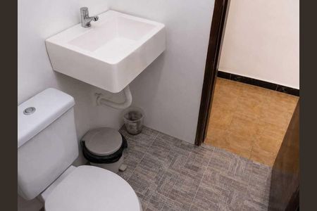Casa para alugar com 100m², 1 quarto e sem vaga Casa para alugar com 100m², 1 quarto e sem vagaBanheiro