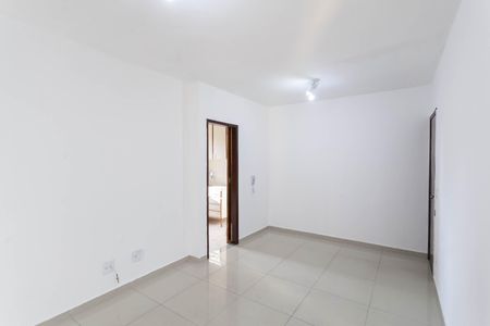 Sala de apartamento para alugar com 3 quartos, 59m² em Padre Eustáquio, Belo Horizonte