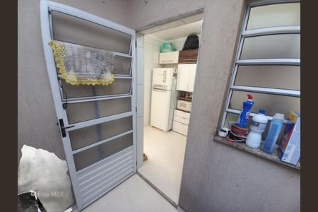 Casa de condomínio à venda com 64m², 2 quartos e 1 vaga