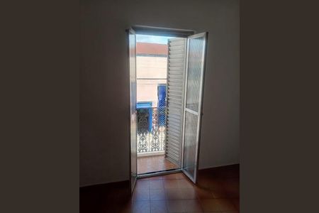 Casa à venda com 4 quartos, 227m² em Km 18, Osasco