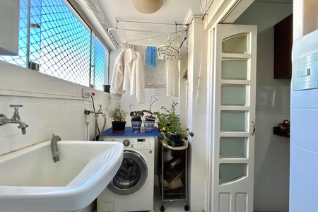 Apartamento à venda com 69m², 2 quartos e 1 vagaÁrea de Serviço