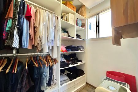 Apartamento à venda com 69m², 2 quartos e 1 vagaCloset Quarto 1