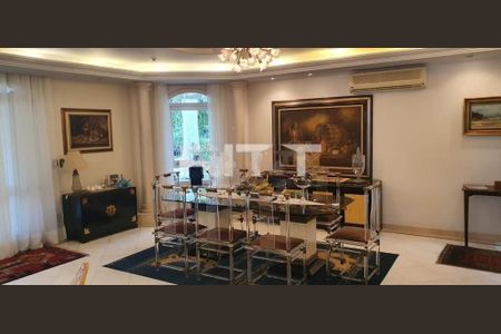 Casa à venda com 1200m², 5 quartos e 6 vagas