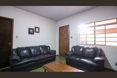 Casa à venda com 2 quartos, 240m² em Vila Ema, São Paulo