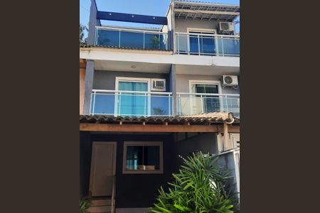 Fachada de casa de condomínio à venda com 3 quartos, 210m² em Jacarepaguá, Rio de Janeiro