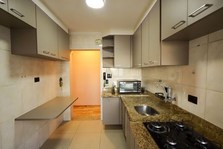 Apartamento à venda com 85m², 2 quartos e 1 vaga Apartamento à venda com 85m², 2 quartos e 1 vagaCozinha
