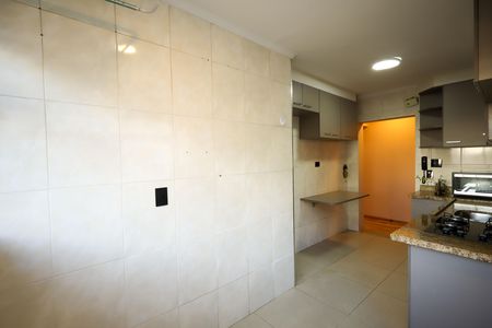 Apartamento à venda com 85m², 2 quartos e 1 vaga Apartamento à venda com 85m², 2 quartos e 1 vagaÁrea de Serviço