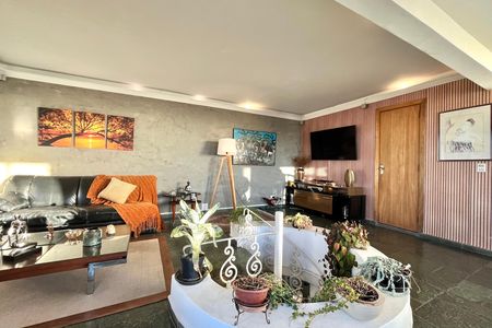 Apartamento à venda com 118m², 2 quartos e 2 vagas Apartamento à venda com 118m², 2 quartos e 2 vagasCobertura
