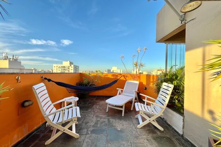 Apartamento à venda com 118m², 2 quartos e 2 vagas Apartamento à venda com 118m², 2 quartos e 2 vagasCobertura
