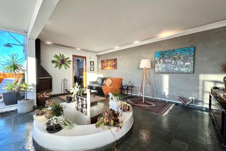 Apartamento à venda com 118m², 2 quartos e 2 vagas Apartamento à venda com 118m², 2 quartos e 2 vagasCobertura