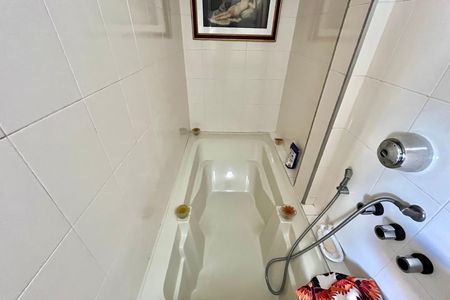 Apartamento à venda com 118m², 2 quartos e 2 vagas Apartamento à venda com 118m², 2 quartos e 2 vagasBanheiro 3