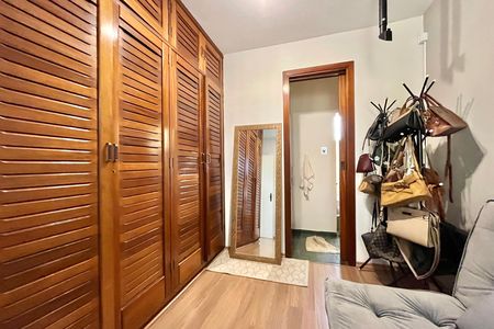 Apartamento à venda com 118m², 2 quartos e 2 vagas Apartamento à venda com 118m², 2 quartos e 2 vagasSuite