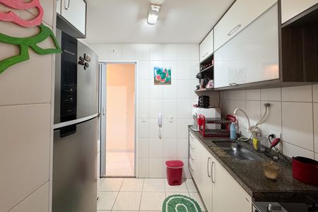 Cozinha  de apartamento à venda com 2 quartos, 54m² em Conjunto Residencial Pombeva, São Bernardo do Campo