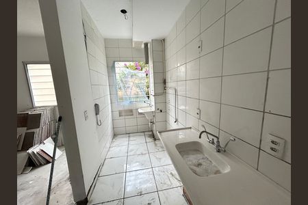 Cozinha de apartamento à venda com 2 quartos, 42m² em Bonsucesso, Rio de Janeiro