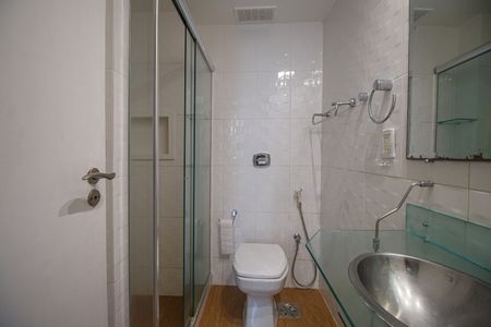 Apartamento à venda com 79m², 3 quartos e 1 vaga Apartamento à venda com 79m², 3 quartos e 1 vagaBanheiro