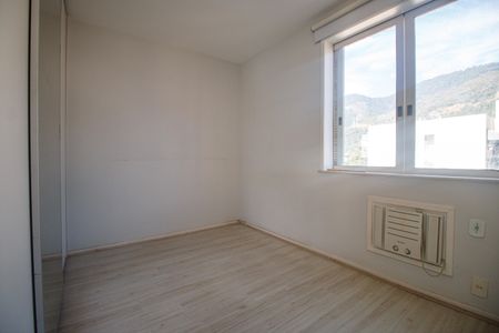 Apartamento à venda com 79m², 3 quartos e 1 vaga Apartamento à venda com 79m², 3 quartos e 1 vagaQuarto 2