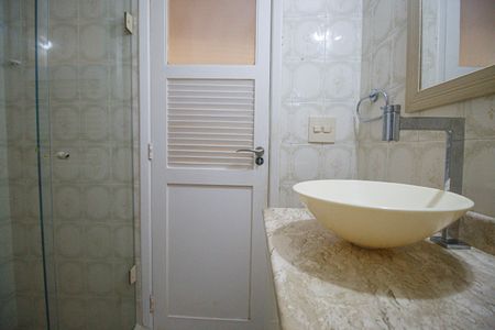 Apartamento à venda com 79m², 3 quartos e 1 vaga Apartamento à venda com 79m², 3 quartos e 1 vagaBanheiro 2
