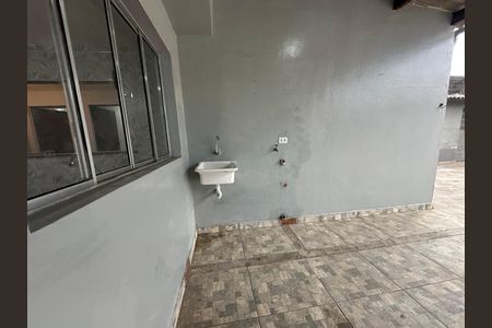 Casa para alugar com 70m², 2 quartos e 1 vaga Casa para alugar com 70m², 2 quartos e 1 vagaÁrea de Serviço
