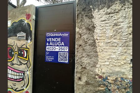 Casa para alugar com 70m², 2 quartos e 1 vaga Casa para alugar com 70m², 2 quartos e 1 vagaFachada