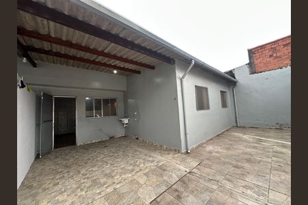 Casa para alugar com 70m², 2 quartos e 1 vaga Casa para alugar com 70m², 2 quartos e 1 vagaQuintal