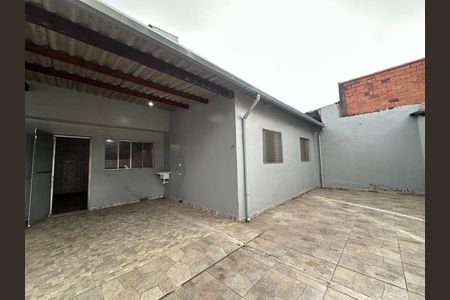 Casa para alugar com 70m², 2 quartos e 1 vaga Casa para alugar com 70m², 2 quartos e 1 vagaQuintal