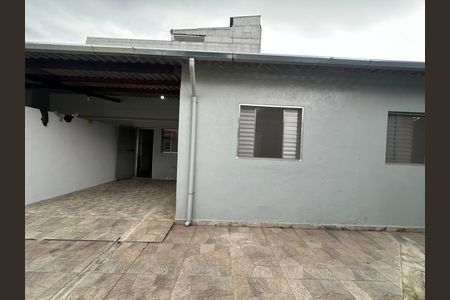 Casa para alugar com 70m², 2 quartos e 1 vaga Casa para alugar com 70m², 2 quartos e 1 vagaQuintal