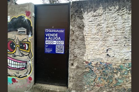 Casa para alugar com 70m², 2 quartos e 1 vaga Casa para alugar com 70m², 2 quartos e 1 vagaFachada