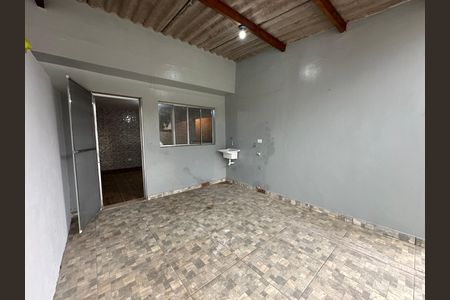 Casa para alugar com 70m², 2 quartos e 1 vaga Casa para alugar com 70m², 2 quartos e 1 vagaQuintal