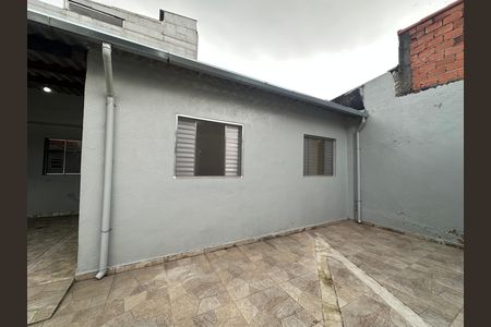 Casa para alugar com 70m², 2 quartos e 1 vaga Casa para alugar com 70m², 2 quartos e 1 vagaQuintal