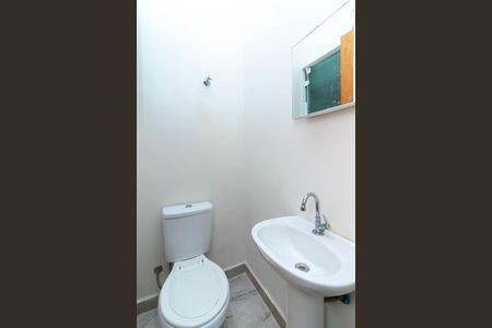 Casa de condomínio à venda com 70m², 2 quartos e 2 vagasLavabo