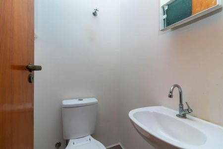 Casa de condomínio à venda com 70m², 2 quartos e 2 vagasLavabo