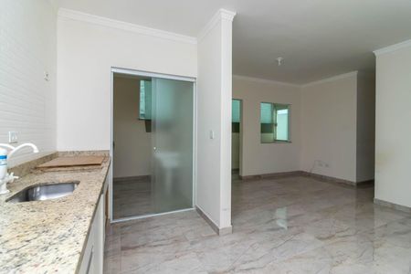 Casa de condomínio à venda com 70m², 2 quartos e 2 vagasCozinha