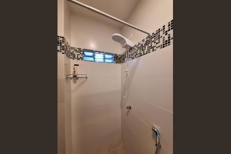 Casa de condomínio à venda com 340m², 4 quartos e 1 vaga Casa de condomínio à venda com 340m², 4 quartos e 1 vagaBanheiro de serviço