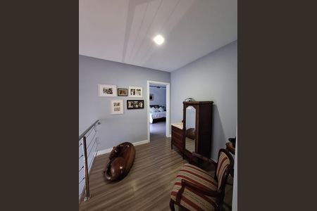 Casa de condomínio à venda com 340m², 4 quartos e 1 vaga Casa de condomínio à venda com 340m², 4 quartos e 1 vagaCorredor