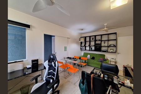 Casa de condomínio à venda com 340m², 4 quartos e 1 vaga Casa de condomínio à venda com 340m², 4 quartos e 1 vagaEscritório