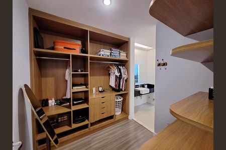 Casa de condomínio à venda com 340m², 4 quartos e 1 vaga Casa de condomínio à venda com 340m², 4 quartos e 1 vagaCloset