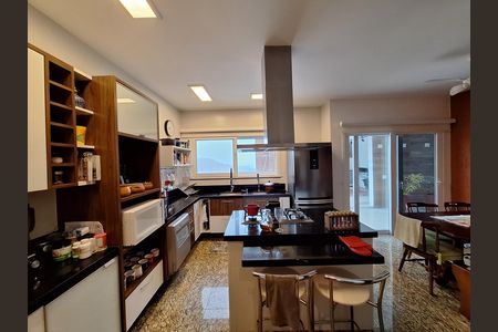 Cozinha e Área de Serviço de casa de condomínio à venda com 4 quartos, 340m² em Pendotiba, Niterói