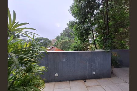 Casa de condomínio à venda com 340m², 4 quartos e 1 vaga Casa de condomínio à venda com 340m², 4 quartos e 1 vagaVista