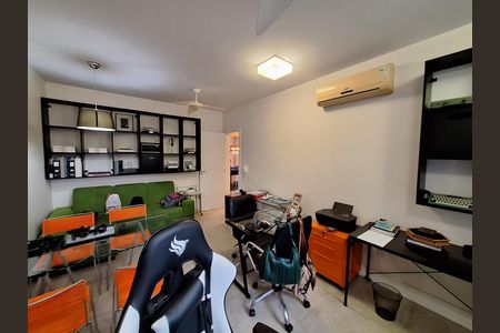 Casa de condomínio à venda com 340m², 4 quartos e 1 vaga Casa de condomínio à venda com 340m², 4 quartos e 1 vagaEscritório