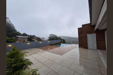 Casa de condomínio à venda com 340m², 4 quartos e 1 vaga Casa de condomínio à venda com 340m², 4 quartos e 1 vagaÁrea externa