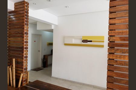Apartamento à venda com 69m², 2 quartos e 1 vaga Apartamento à venda com 69m², 2 quartos e 1 vagaHall de entrada