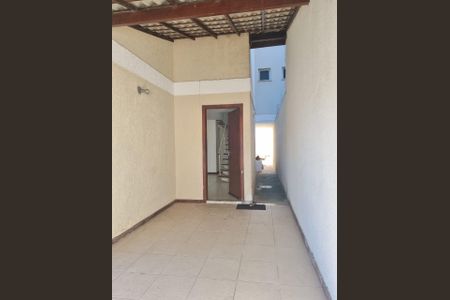 Casa à venda com 143m², 3 quartos e 2 vagasÁrea externa