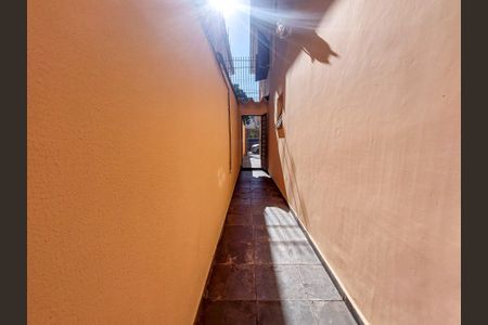 Casa para alugar com 90m², 3 quartos e 2 vagas Casa para alugar com 90m², 3 quartos e 2 vagasCorredor