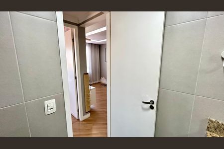 Apartamento para alugar com 50m², 2 quartos e 1 vaga Apartamento para alugar com 50m², 2 quartos e 1 vagaBanheiro