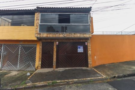 Casa para alugar com 250m², 3 quartos e 1 vagaFachada